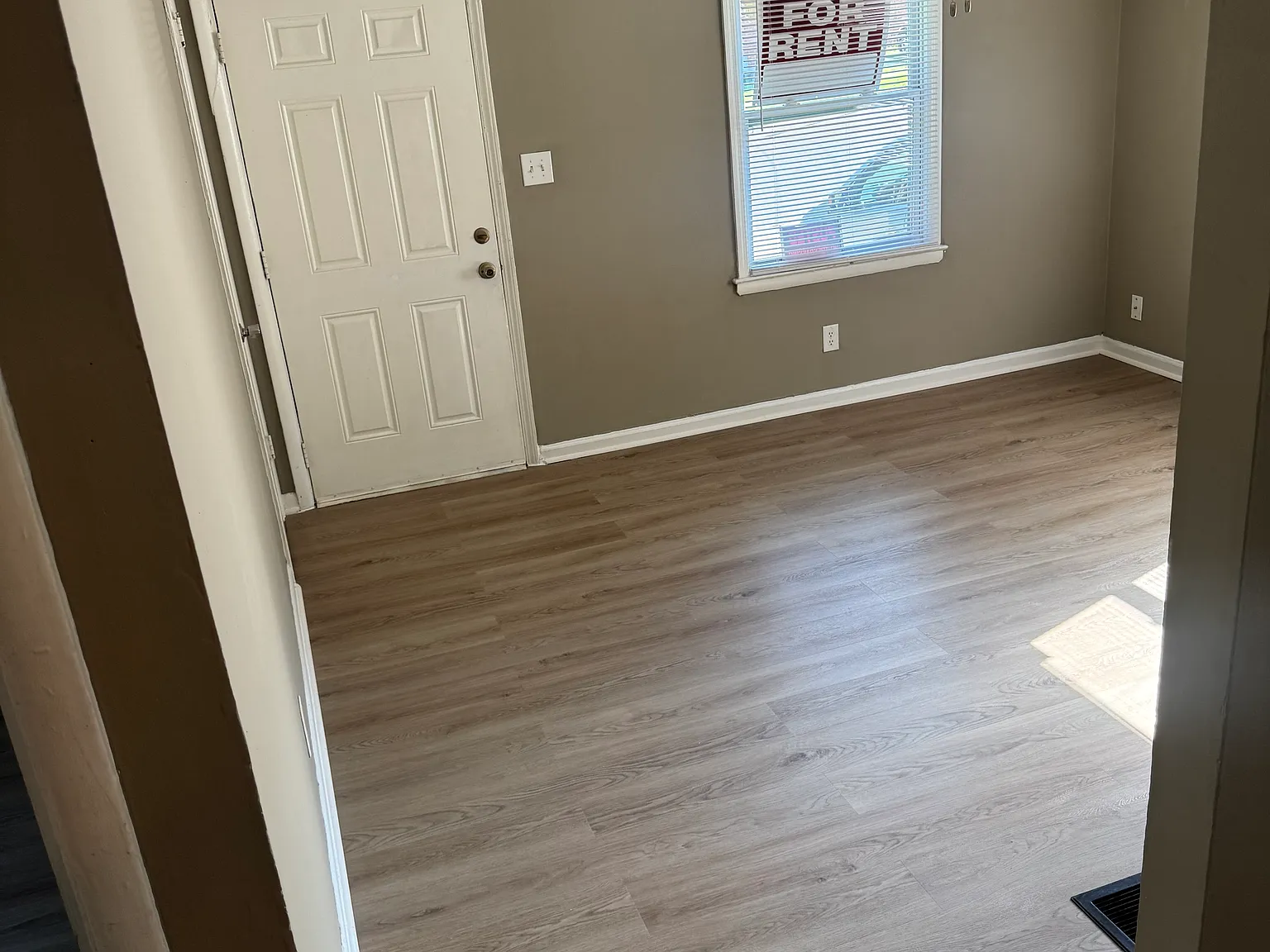 2 bed, 980 sqft, $1,525 — Photo 4