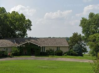 3809 SW Chelmsford Rd, Topeka, KS 66610