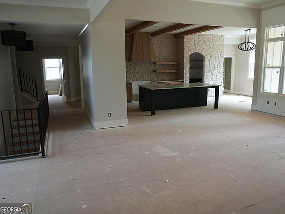 5th image of 2468 NE Rockbridge Rd NW