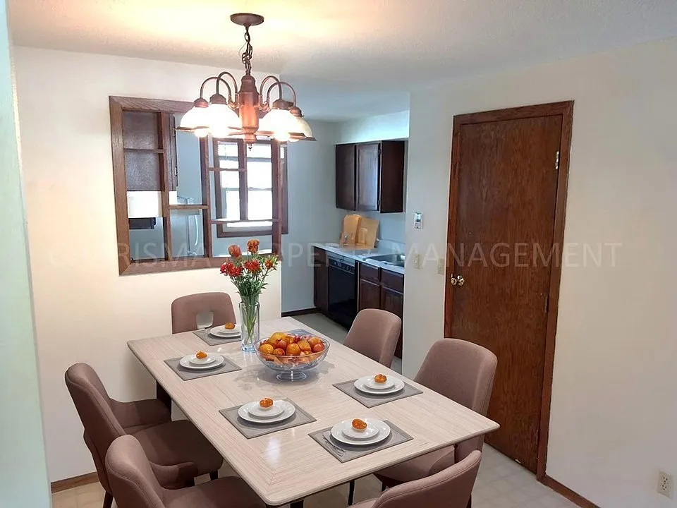 3604 S Cathy Ave — Photo 3