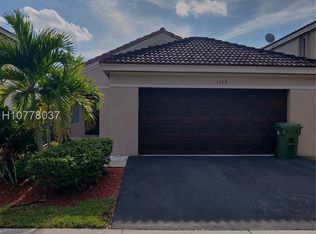 1359 Sabal Trl, Fort Lauderdale, FL 33327