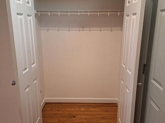 4th image of 4633 Malone Ct