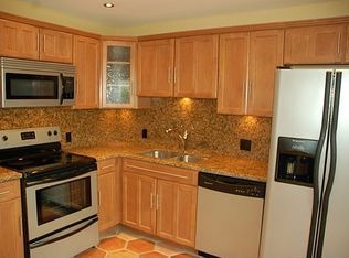 514 NE 211th Ter, Miami, FL 33179