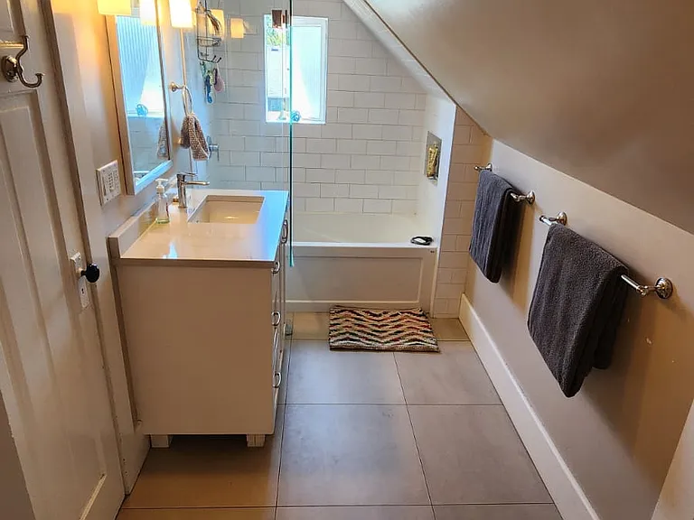3528 Point Grey Rd — Photo 17