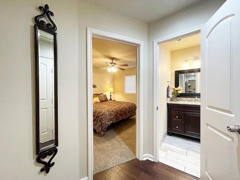 2205 Red Oak Ln — Photo 22