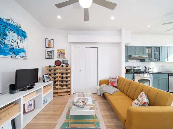 201 Pavonia Avenue image 2 of 21