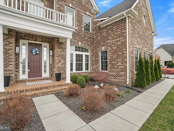 5th image of 10900 Horan Ct