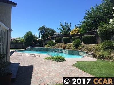 3rd image of 927 Burwood Way
