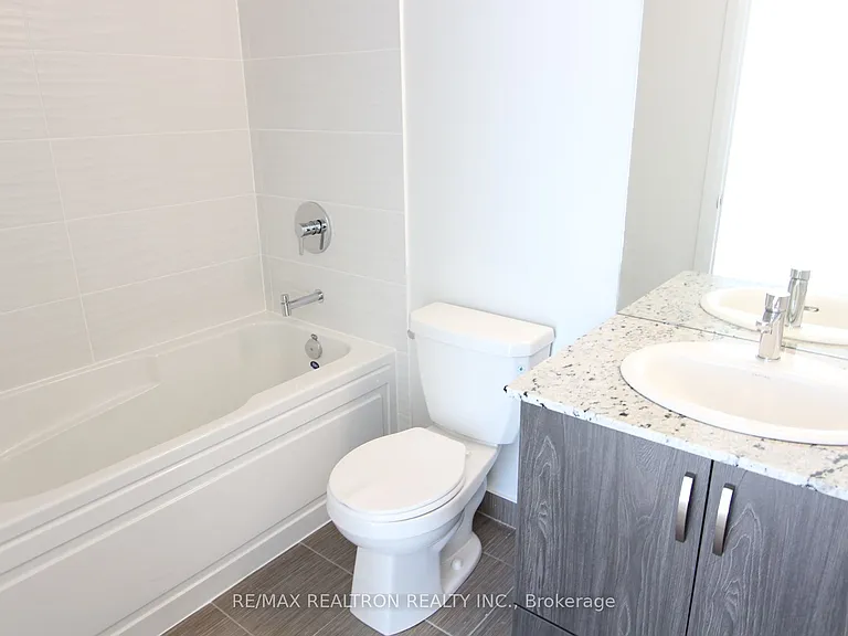 20 Meadowglen Pl #908 — Photo 11