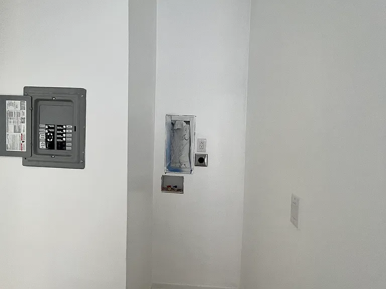 2824 Montgomery St #R — Photo 44
