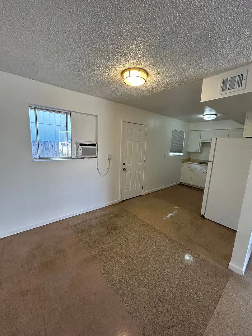 5129 N 23rd Ave — Photo 3