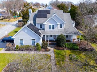 14 Clifton Rd, Bristol, RI 02809