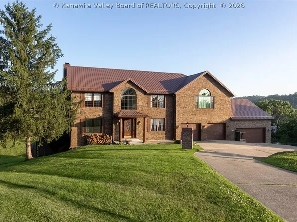 12 Charlo Dr, Hurricane, WV 25526