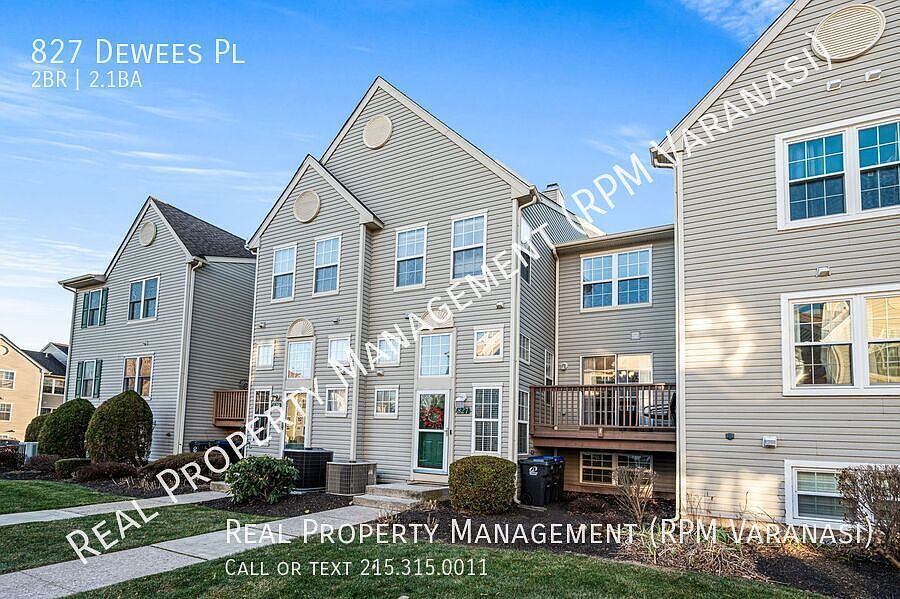 1st image of 827 Dewees Pl