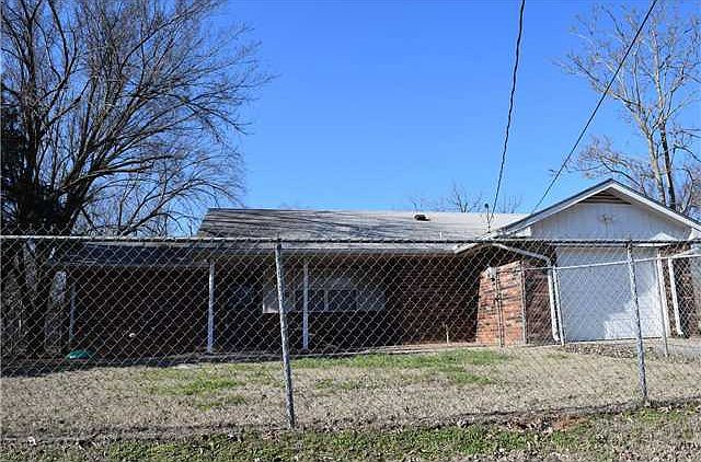 2nd image of 226 S McKinley Ave