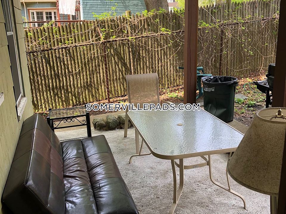 1525721780-58-ibbetson-st-back