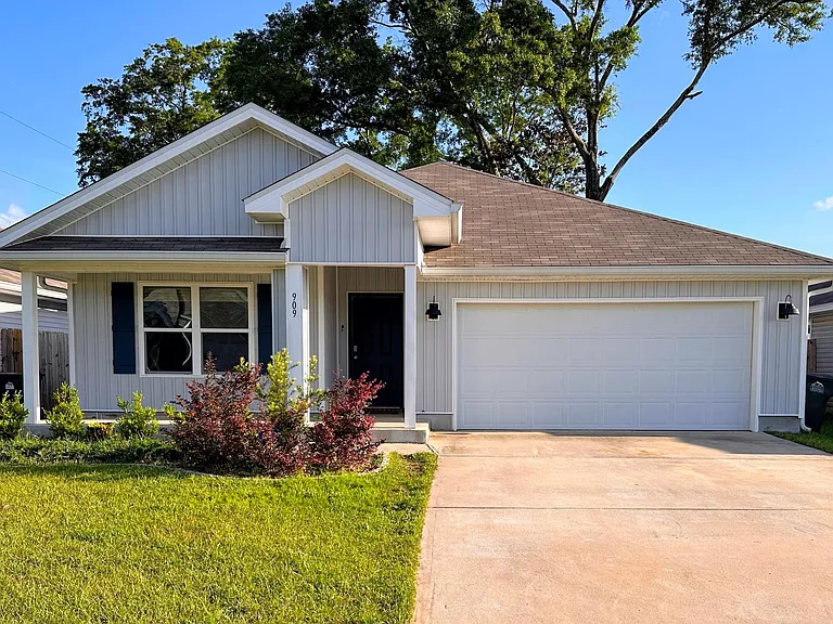 909 Lovebird Ct — Photo 1