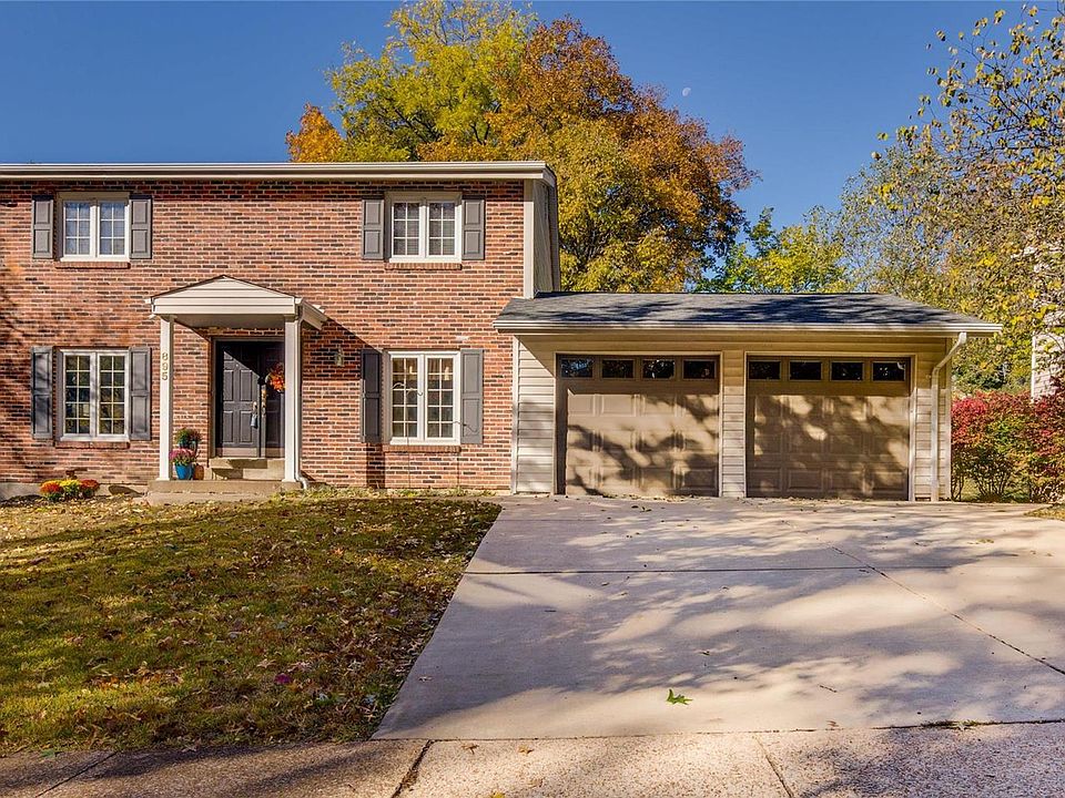 1st image of 895 Braquewood Dr