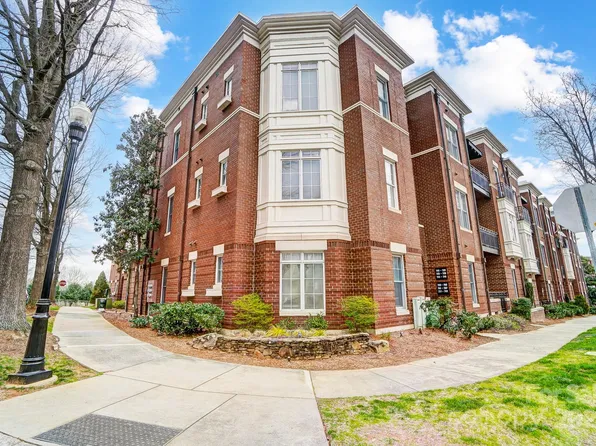 707 Garden District Dr, Charlotte, NC 28202