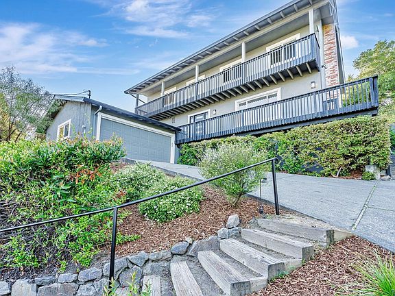 2nd image of 1433 Nye Street