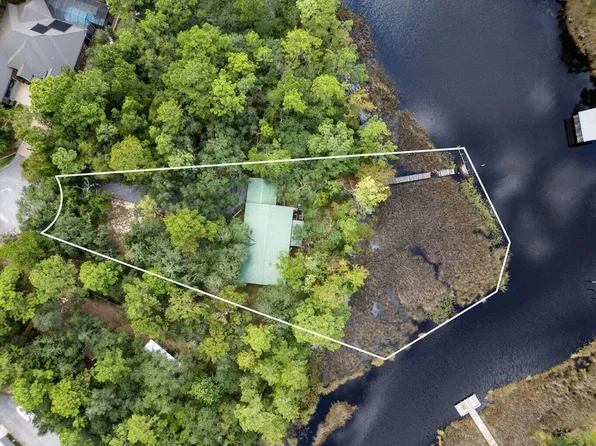 338 W Bayou Forest Dr, Freeport, FL 32439