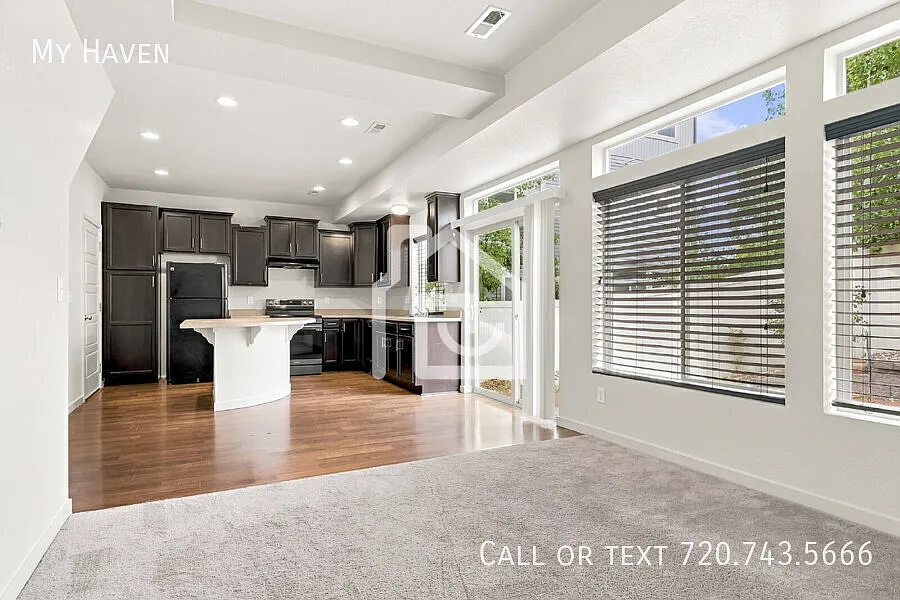 Cozy Home in the Heart of Green Valley Ranch — Photo 3