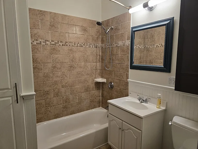 33 Tower St #1 — Photo 24