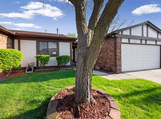 13510 Angela Dr, Warren, MI 48088