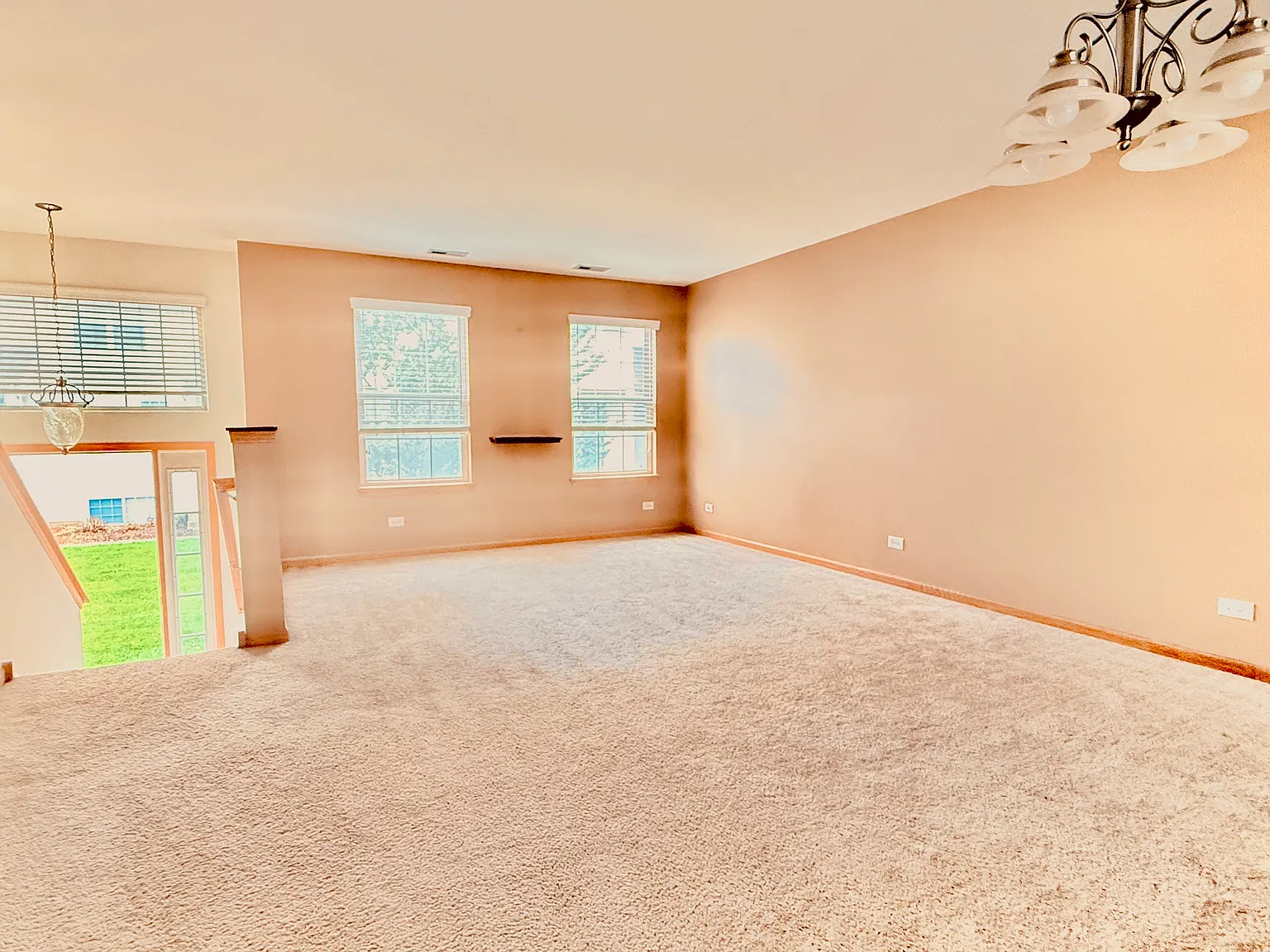 2 bed, 1.5 bath, 1312 sqft, $2,400 — Photo 4