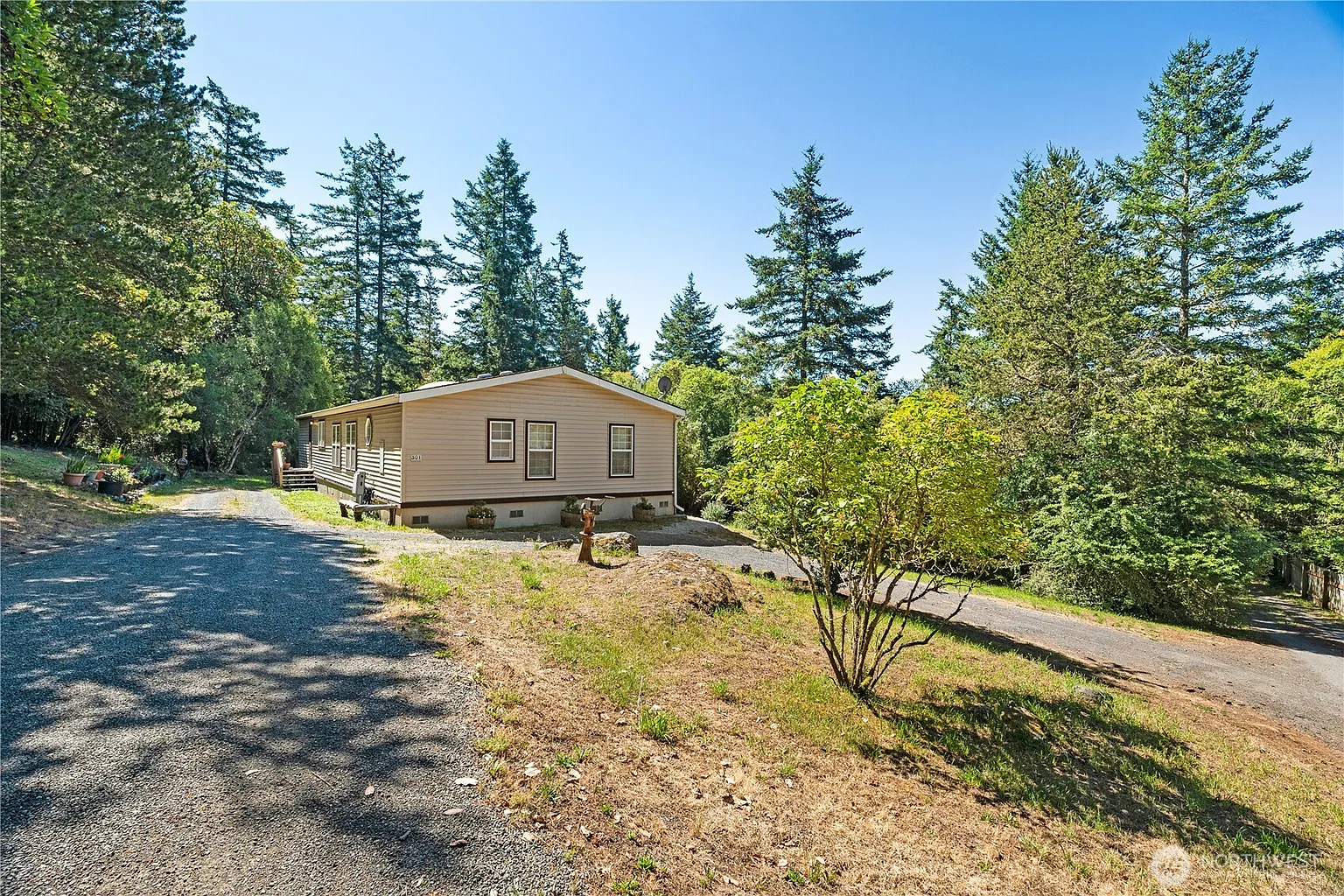 301 Salmonberry Lane photo 1