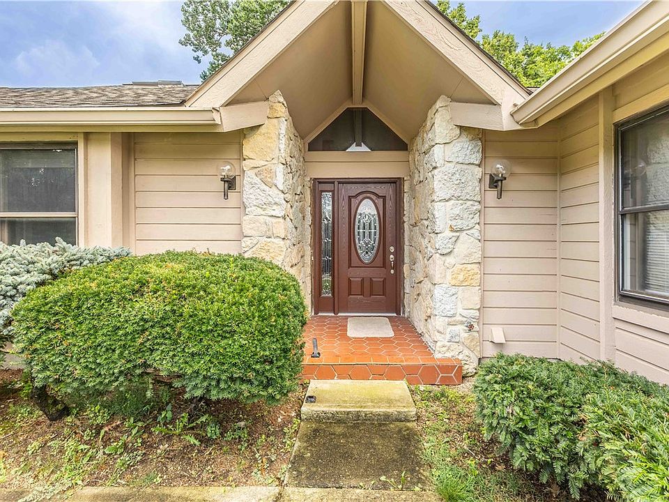 1st image of 1646 Hickory Glenn Dr