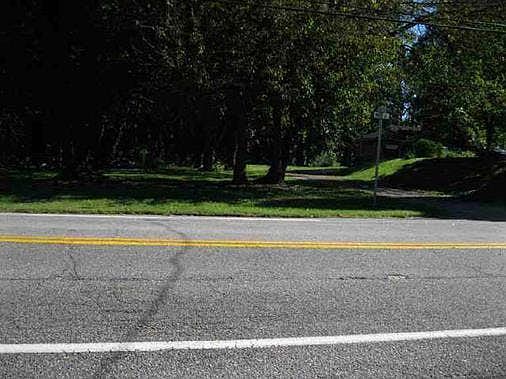 5th image of 405 Main St