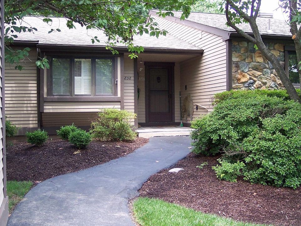 1st image of 858 Jefferson Way