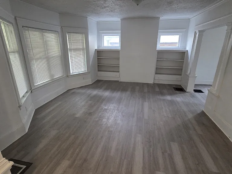 10217 Pierpont Ave — Photo 15