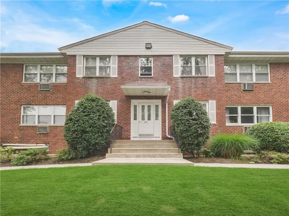 241 N Middletown Road #D, Pearl River, NY 10965