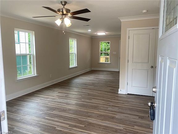 3rd image of 1524 Randolph Ave