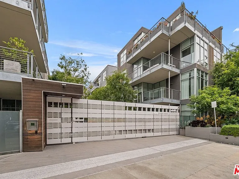 4080 Glencoe Ave #420 — Photo 33