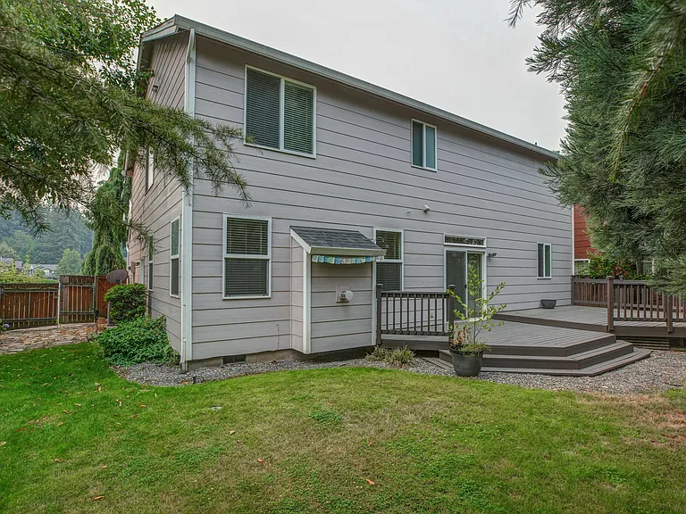 18916 SE 23rd St — Photo 39