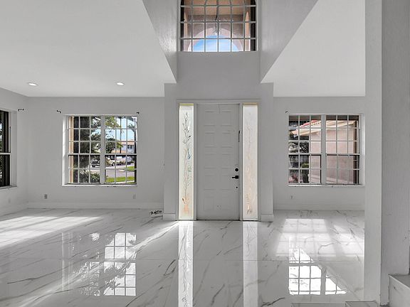 3rd image of 7555 CEDAR HURST Court