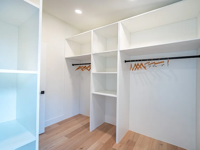 1704 Inglewood Dr — Photo 12