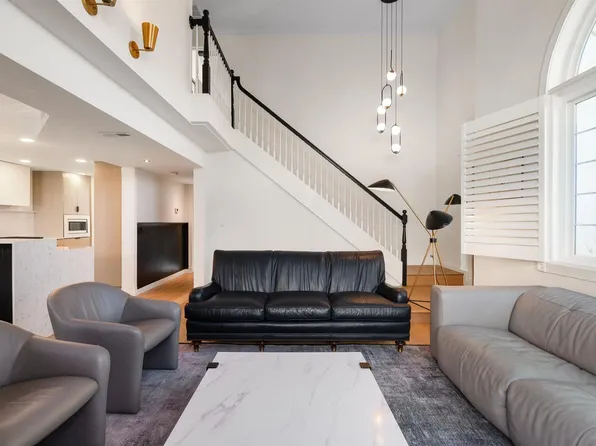 750 Breeze Hill Rd APT 112, Vista, CA 92081