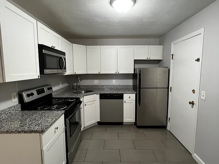 80 Locust Avenue — Photo 34