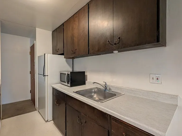 1925 Delaware St #2C — Photo 8