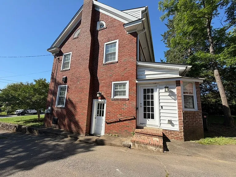 675 Evergreen Ave — Photo 7