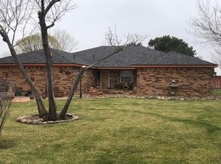 127 Walnut Dr, Pampa, TX 79065