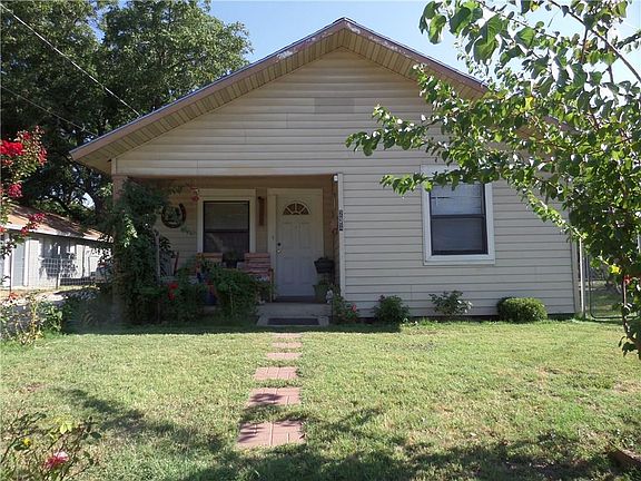 3rd image of 234 W Blackjack St