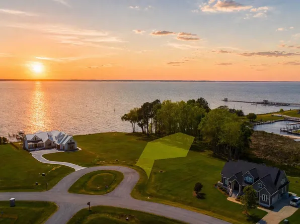 16 Wax Myrtle Court, Minnesott Beach, NC 28510