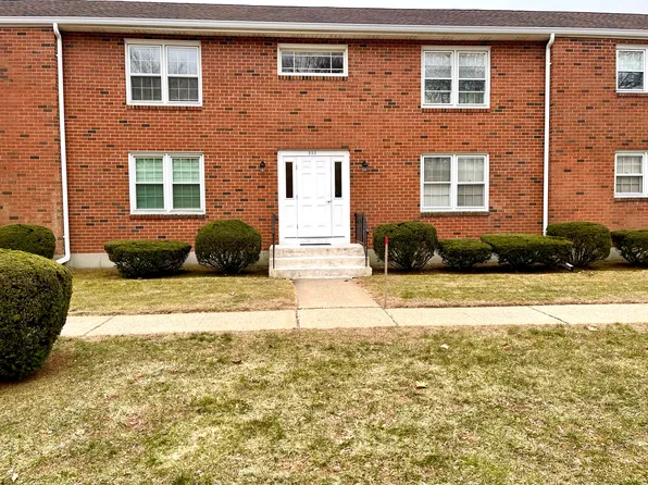 253 Cooke St APT D, Plainville, CT 06062