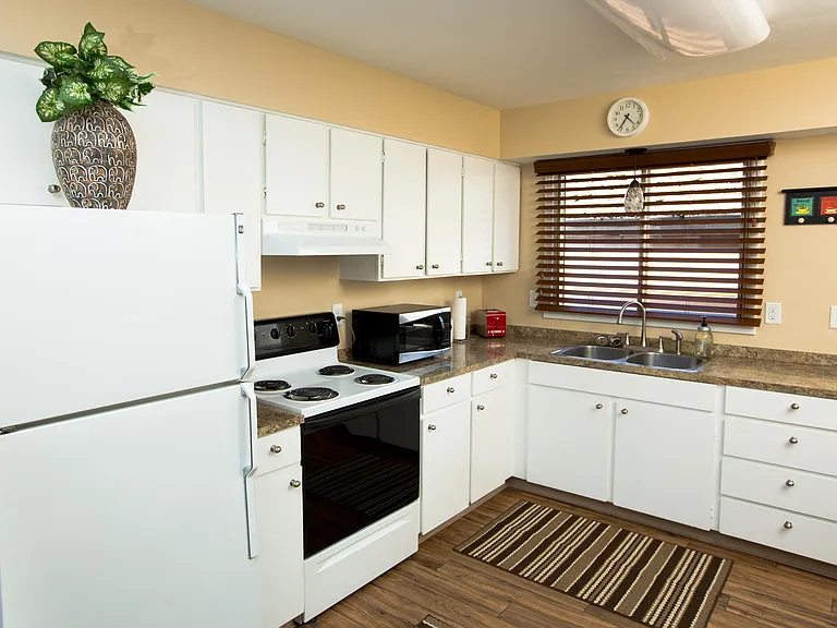 3232 Paxson St #101 — Photo 1