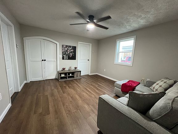 5th image of 108 Crawford St #1